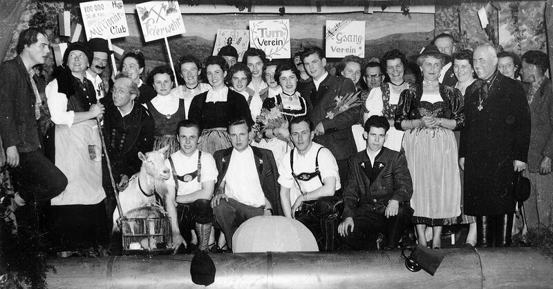 Datei:Verkehrs- und Verschönerungsverein 02 Holledauer Fidel 1957.jpg