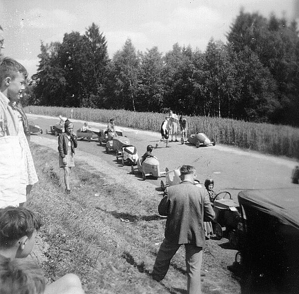Datei:Seifenkistlrennen 1950 03.jpg
