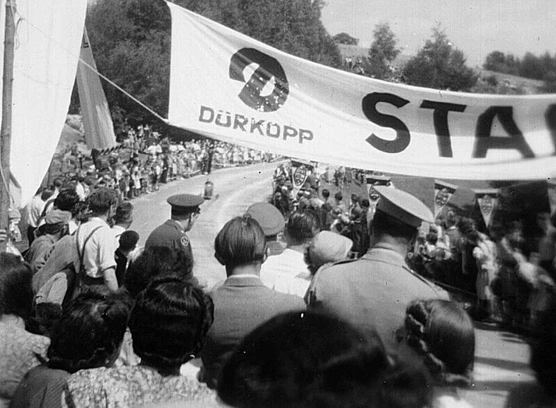Datei:Seifenkistlrennen 1950 01.jpg