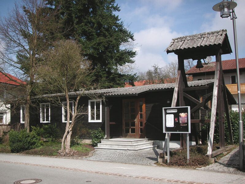 Datei:Ev Kirche 01 a außen.jpg